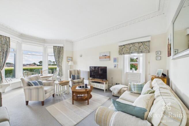 2 bed Apartment for sale Image 3