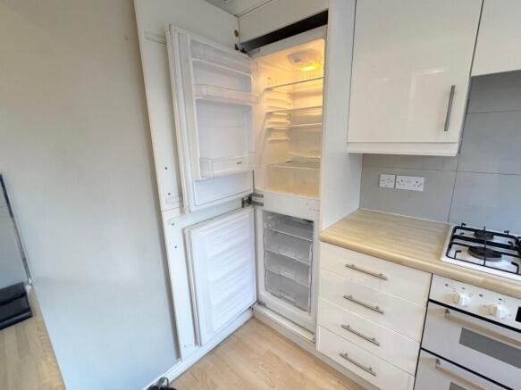 Fridge freezer