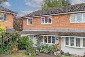 3, Waterside, Dunstable LU6 2FE
