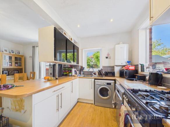 3 bed Semi-Detached for sale Image 5
