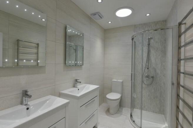 Master en-suite