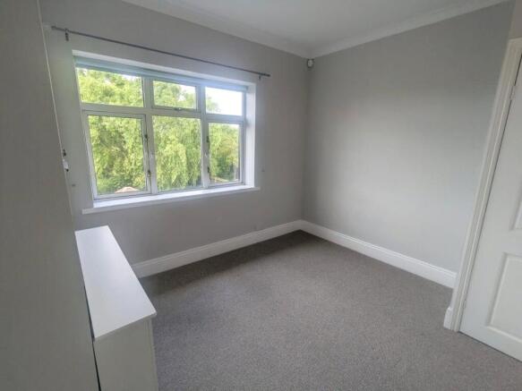 6 bed Semi-Detached to rent Image 6