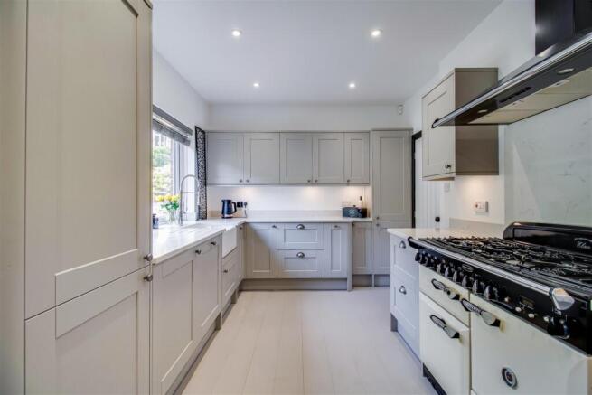 3 bed Detached for sale Image 11