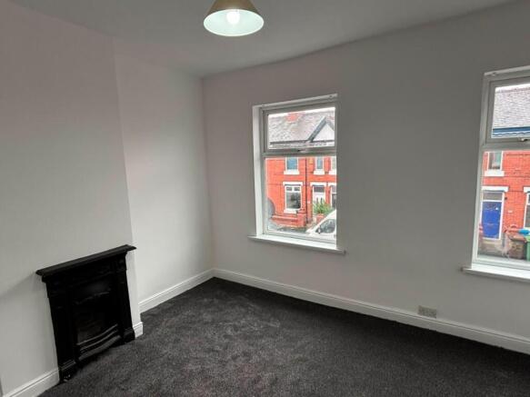 Bedroom 1 2.jpeg