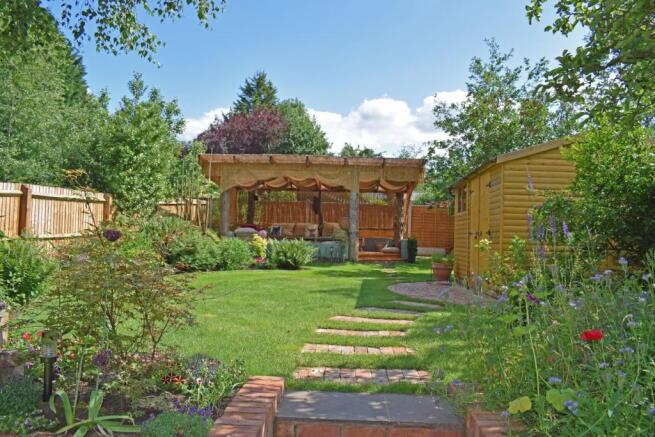 15 Clive Road, garden deck 3.jpg