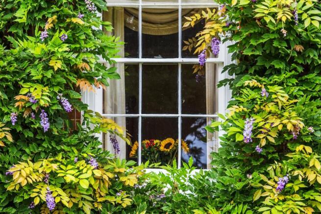 house. estate agency Cranleigh Barhatch Farm