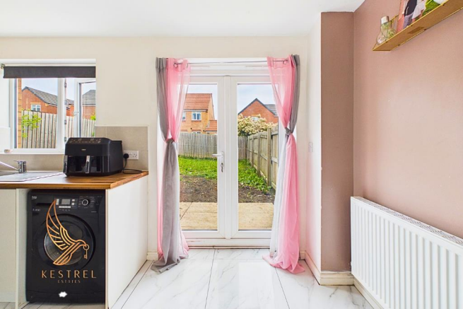 2 bed Semi-Detached for sale Image 7
