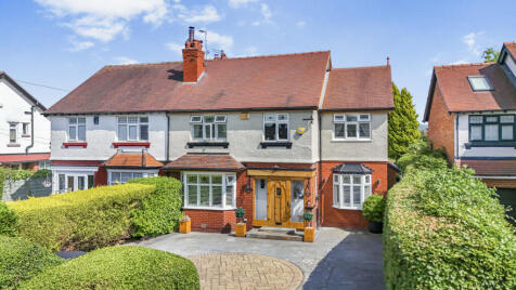 London Road South, Poynton, SK12