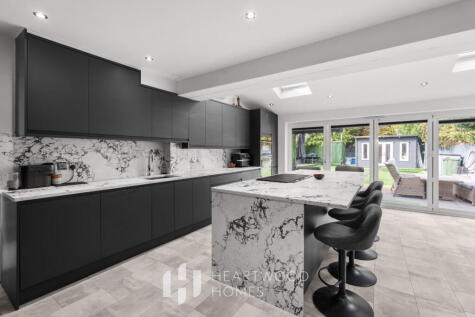 Cavan Drive, St. Albans, AL3 6HR