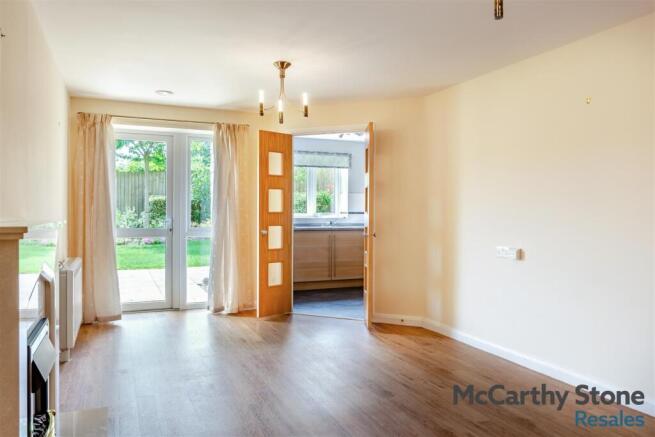 8693095-interior05.jpg