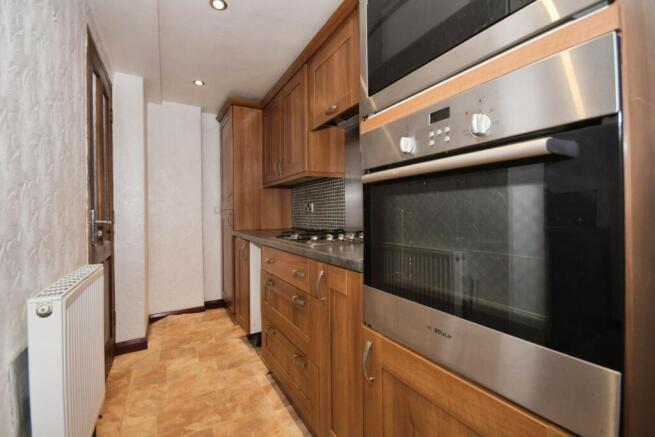 4 bed Semi-Detached for sale Image 8