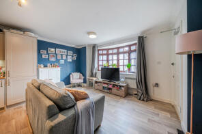 Flat 3, 9, Cross & Pillory Lane, Alton GU34 1HL