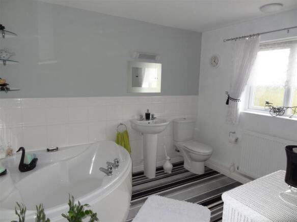 27 Swain Close 023.J