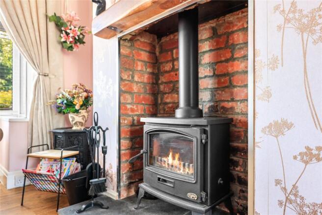 4 bed Semi-Detached for sale Image 12