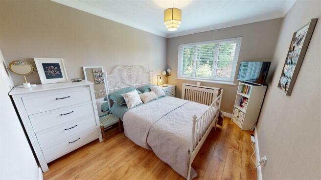 Lakeside Gardens Bedroom