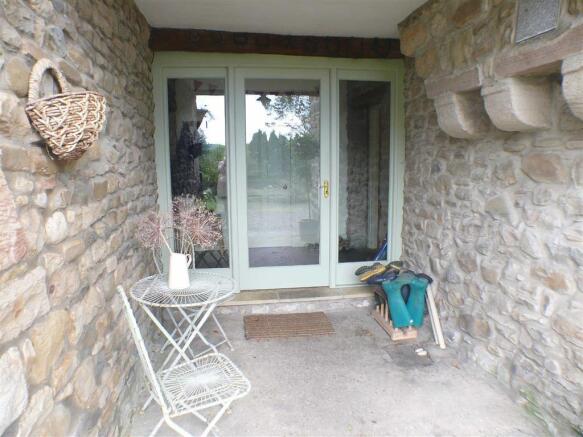 Photo 8