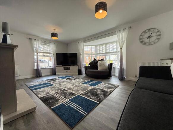 4 bed Semi-Detached for sale Image 6