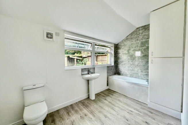 5 bed Block of Apartments for sale Image 10