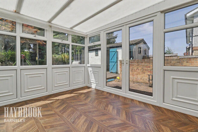 3 bed Semi-Detached for sale Image 8