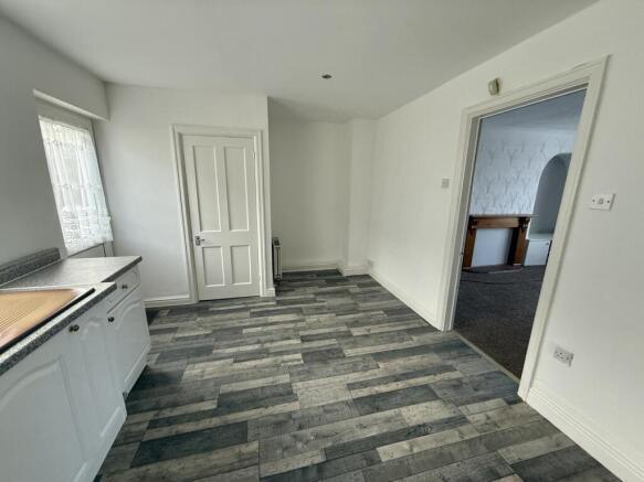 Fresh Move Salisbury Ave Torqay for Let Kitchen