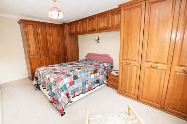 2 bed Apartment for sale Image 11