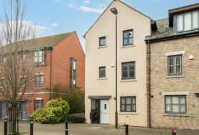 22, Typhoon Way, Gloucester GL3 4DY