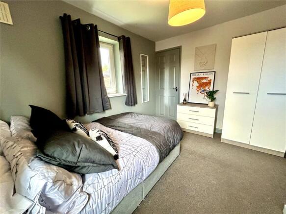 1 bed House Share to rent Image 7