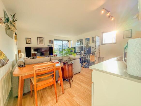 Kitchen/Reception
