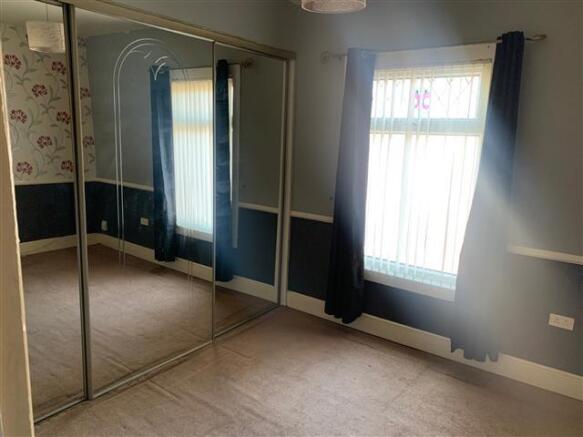 2 bed House to rent Image 4