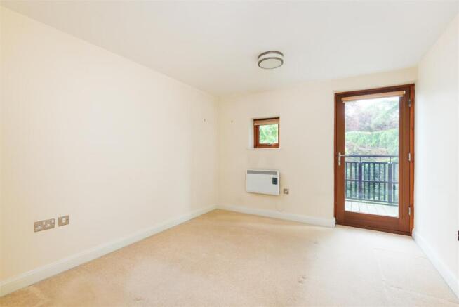 2 bed Apartment to rent Image 5