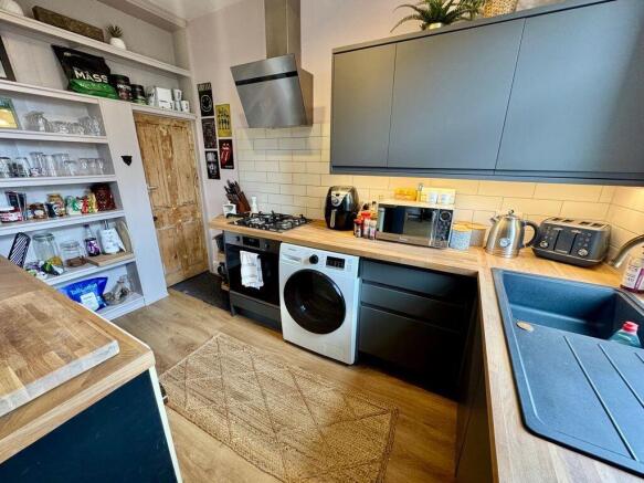 2 bed Terraced for sale Image 4