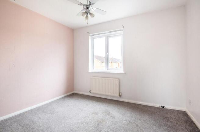 3 bed Semi-Detached to rent Image 9