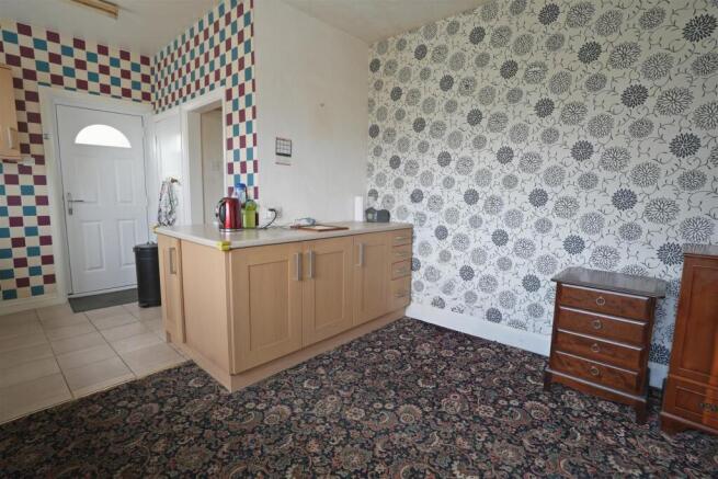 3 bed Semi-Detached for sale Image 8