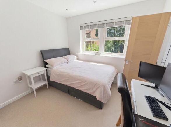 4 bed Detached for sale Image 12