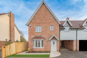 Pennyfeathers, Dunmow Road, Dunmow CM6 1NN