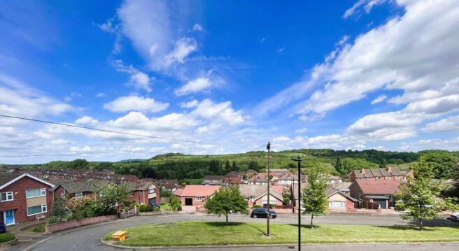 3 bed Semi-Detached for sale Image 9