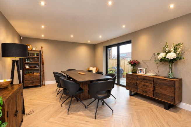 Dining Area.png