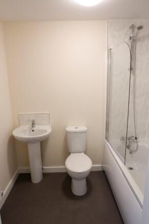 1 bed Apartment to rent Image 6