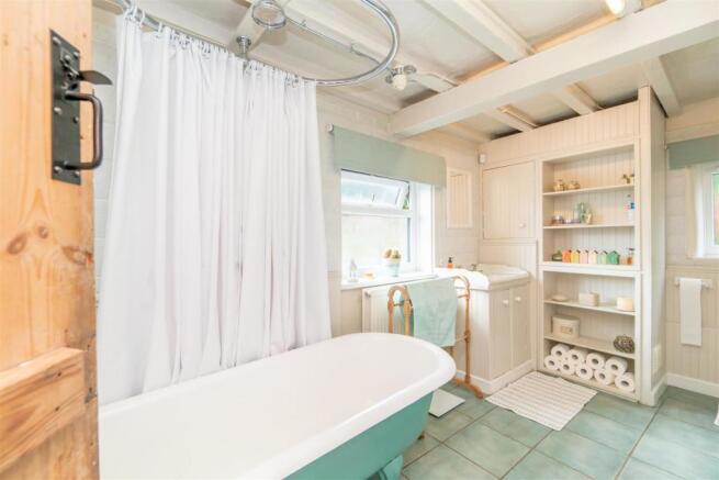 Ground Floor Bathroom