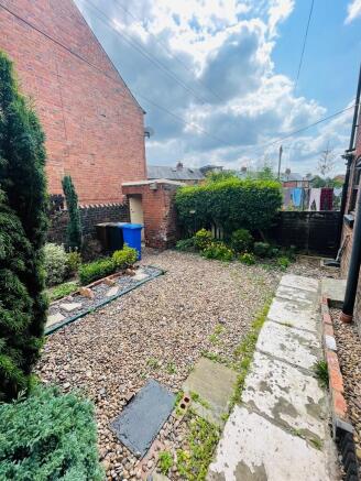 2 bed End of Terrace to rent Image 10