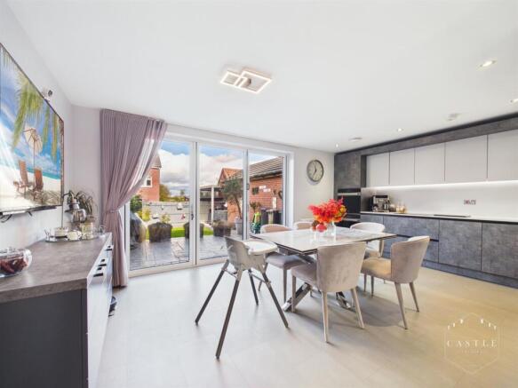 KITCHEN/DINER