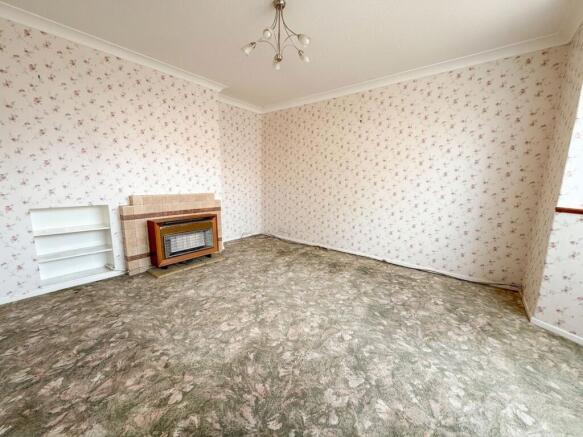 3 bed Semi-Detached for sale Image 4