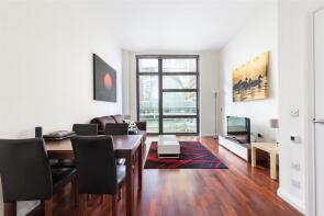 Flat 8, 2 Discovery Dock Apartments West, South Quay Square, London E14 9RT