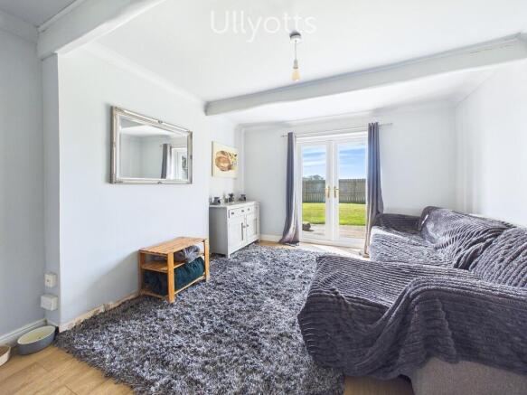 5 bed Detached for sale Image 9