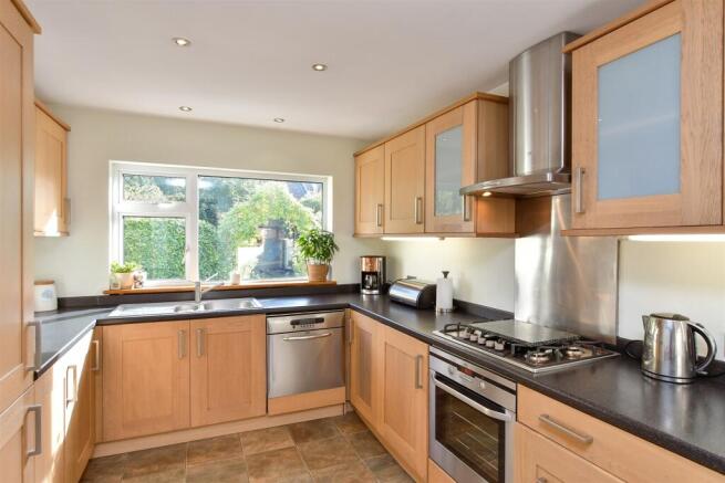 Kitchen/ Breakfast Room