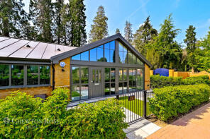 7, Walled Garden, Linnet Drive, Ascot SL5 0FS
