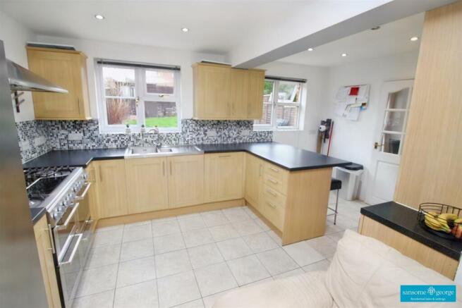 Kitchen/Breakfast Room
