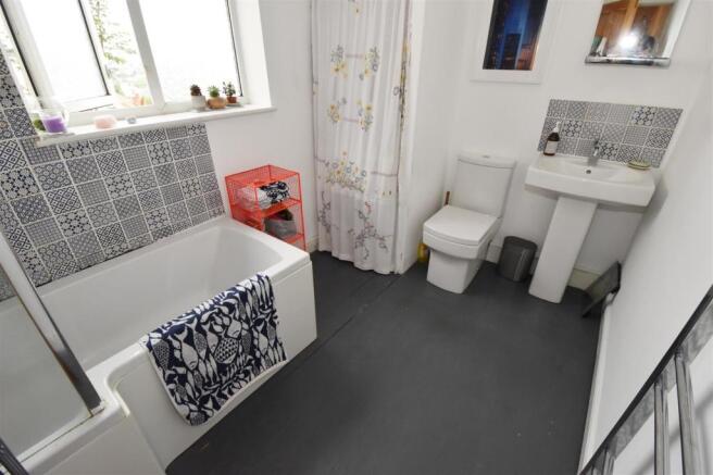 Bathroom.jpg