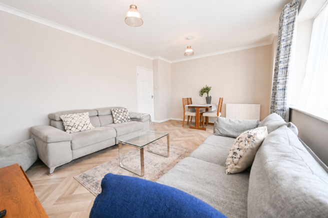 Lounge/ Dining Room
