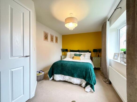 3 bed Semi-Detached for sale Image 5